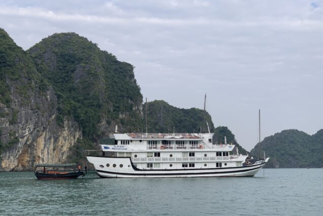 Le Journey Premium Cruise 4* Hạ Long (2N1Đ)