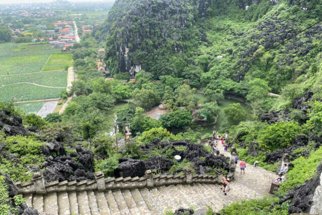 Excursion Hoa Lư Tràng An Hang Múa Ninh Bình (1Day)